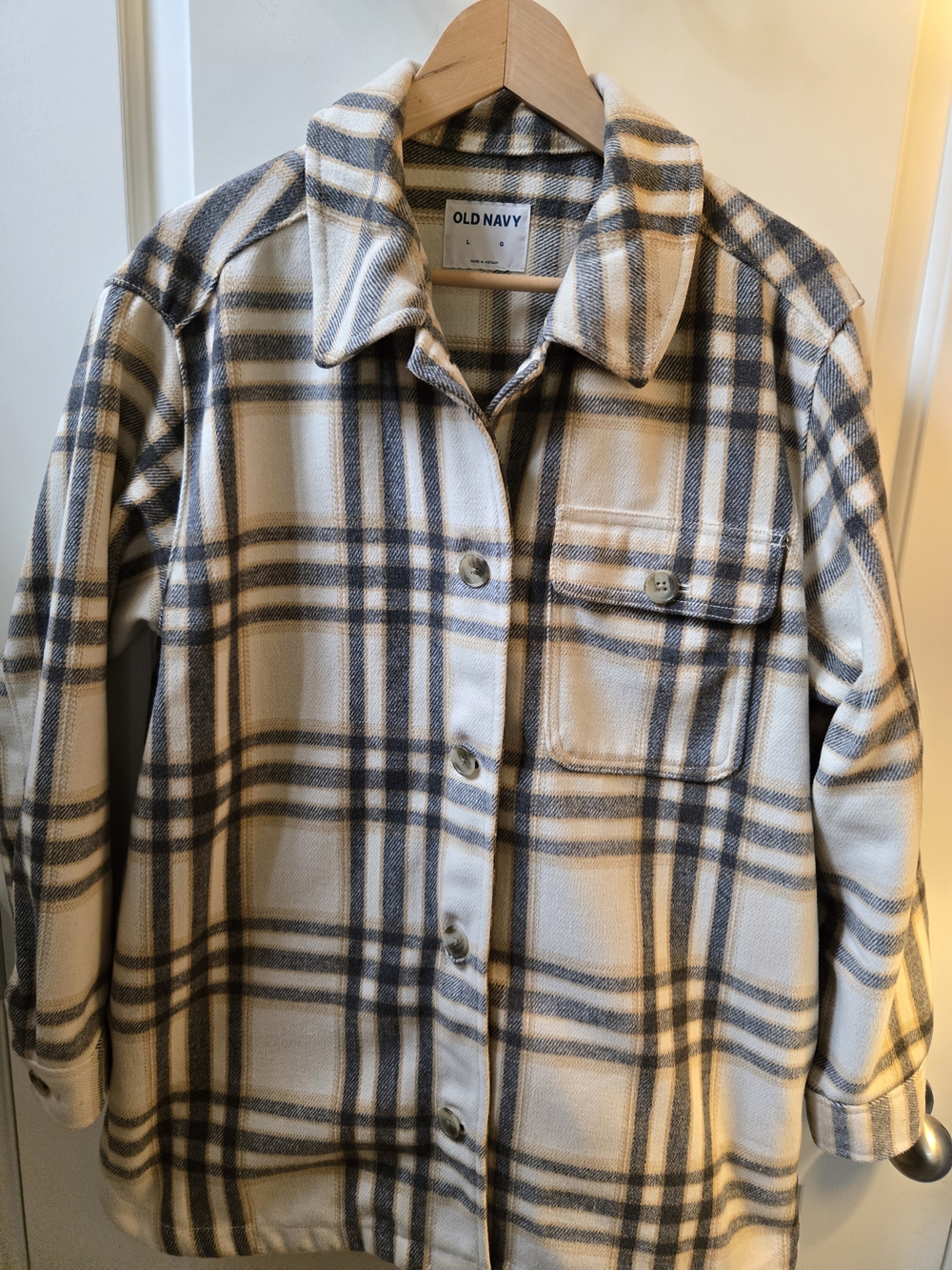 Old Navy | Women's Cream & Grey Plaid Shacket | L